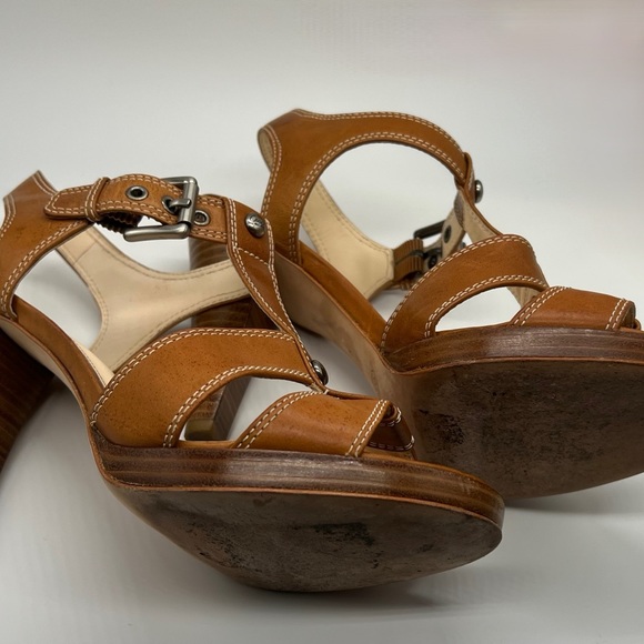 Coach! Genuine leather! Like new! - Picture 9 of 9